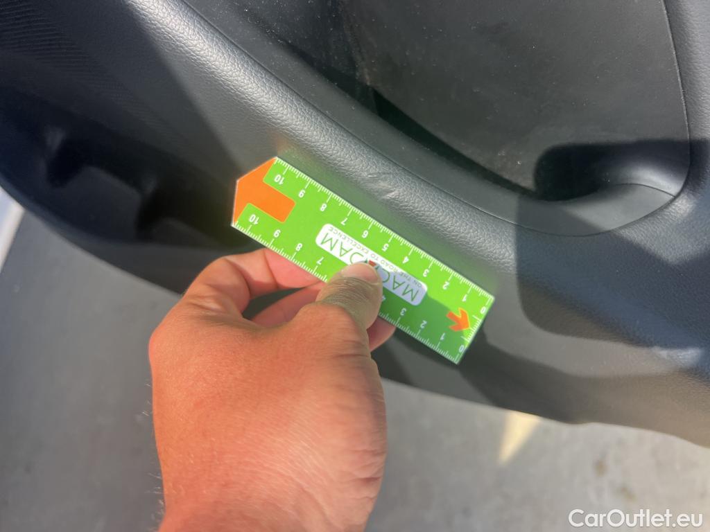  Hyundai  i30 HYUNDAI  / 2020 / 5P / berlina con portón 1.5 DPI Klass SLX #25