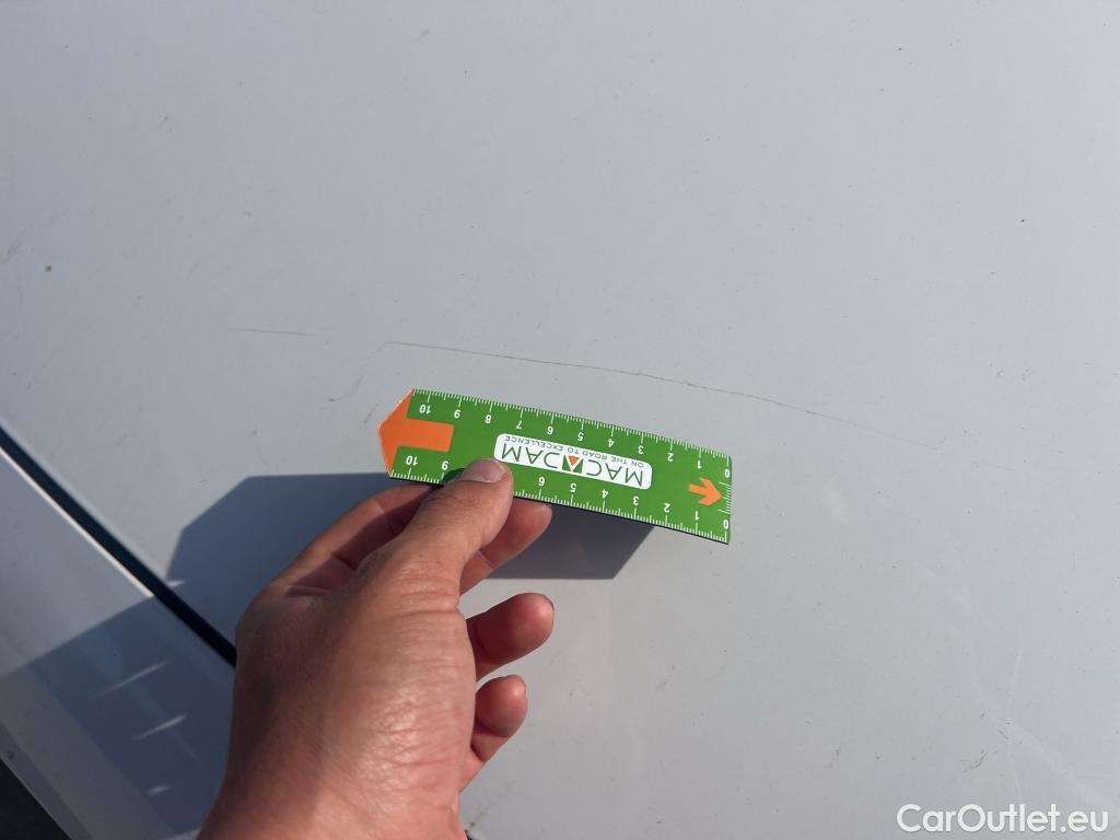  Hyundai  i30 HYUNDAI  / 2020 / 5P / berlina con portón 1.5 DPI Klass SLX #17