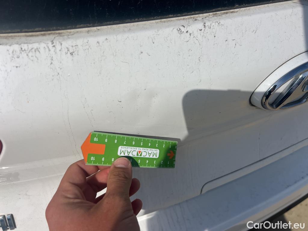  Hyundai  i30 HYUNDAI  / 2020 / 5P / berlina con portón 1.5 DPI Klass SLX #4