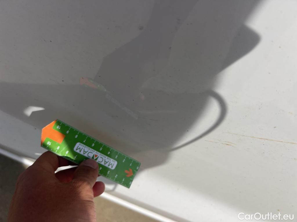  Hyundai  i30 HYUNDAI  / 2020 / 5P / berlina con portón 1.5 DPI Klass SLX #8