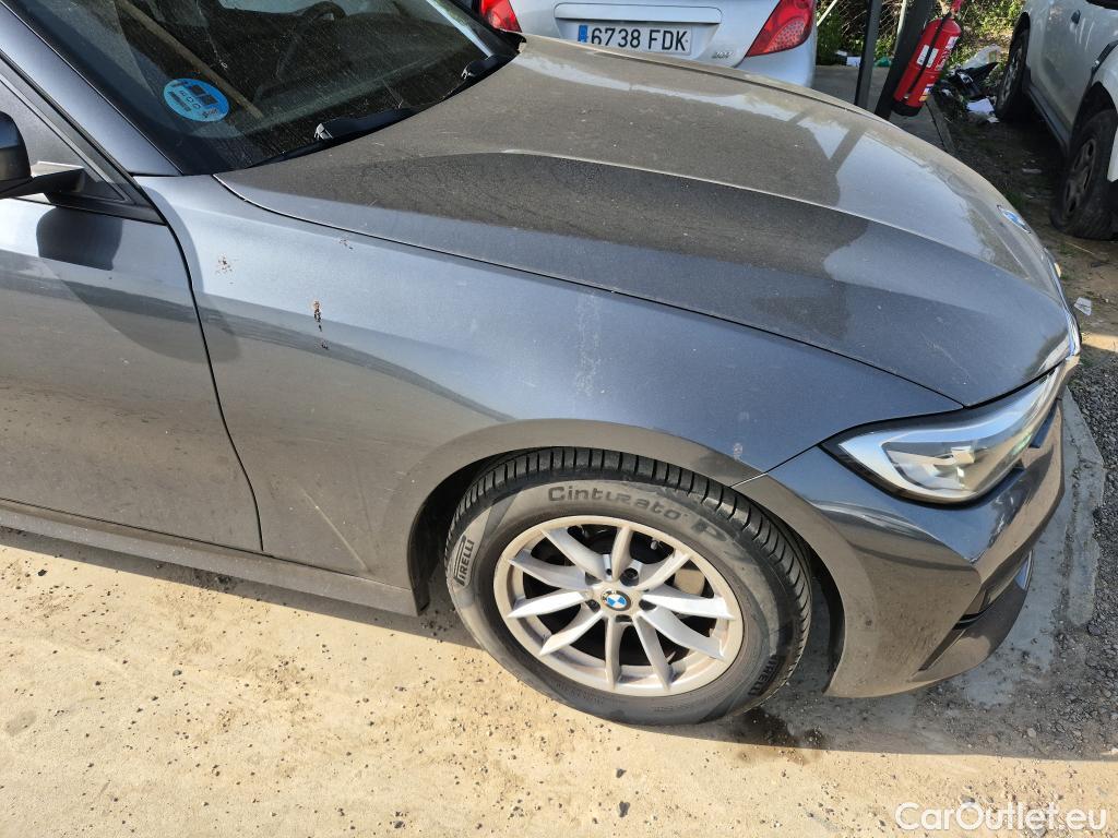 Bmw  Serie 3 BMW  / 2018 / 4P / sedán 318d Auto. #3