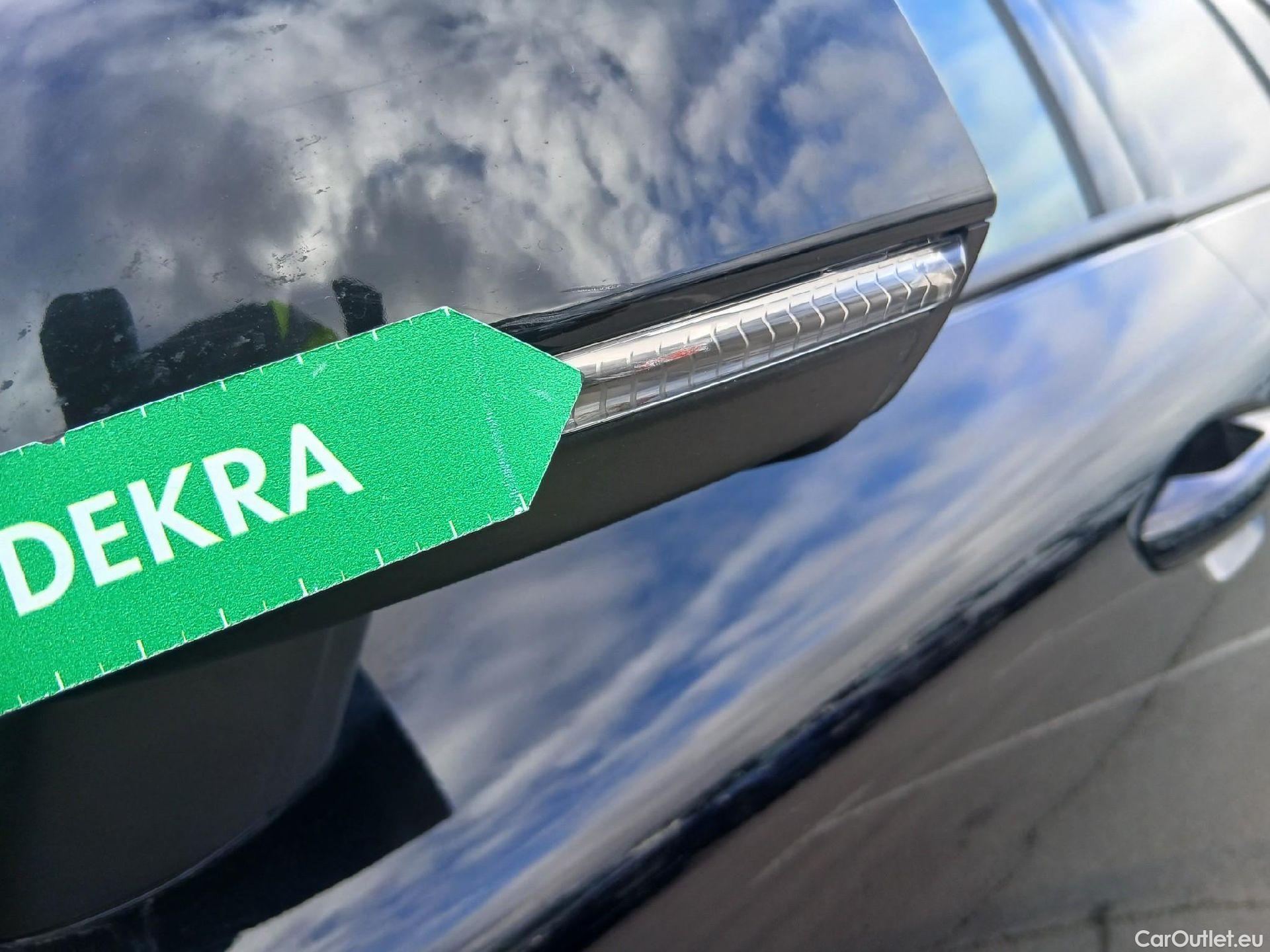  Volvo  XC 40 VOLVO XC40 / 2017 / 5P / todoterreno 1.5 T2 Momentum Core #15