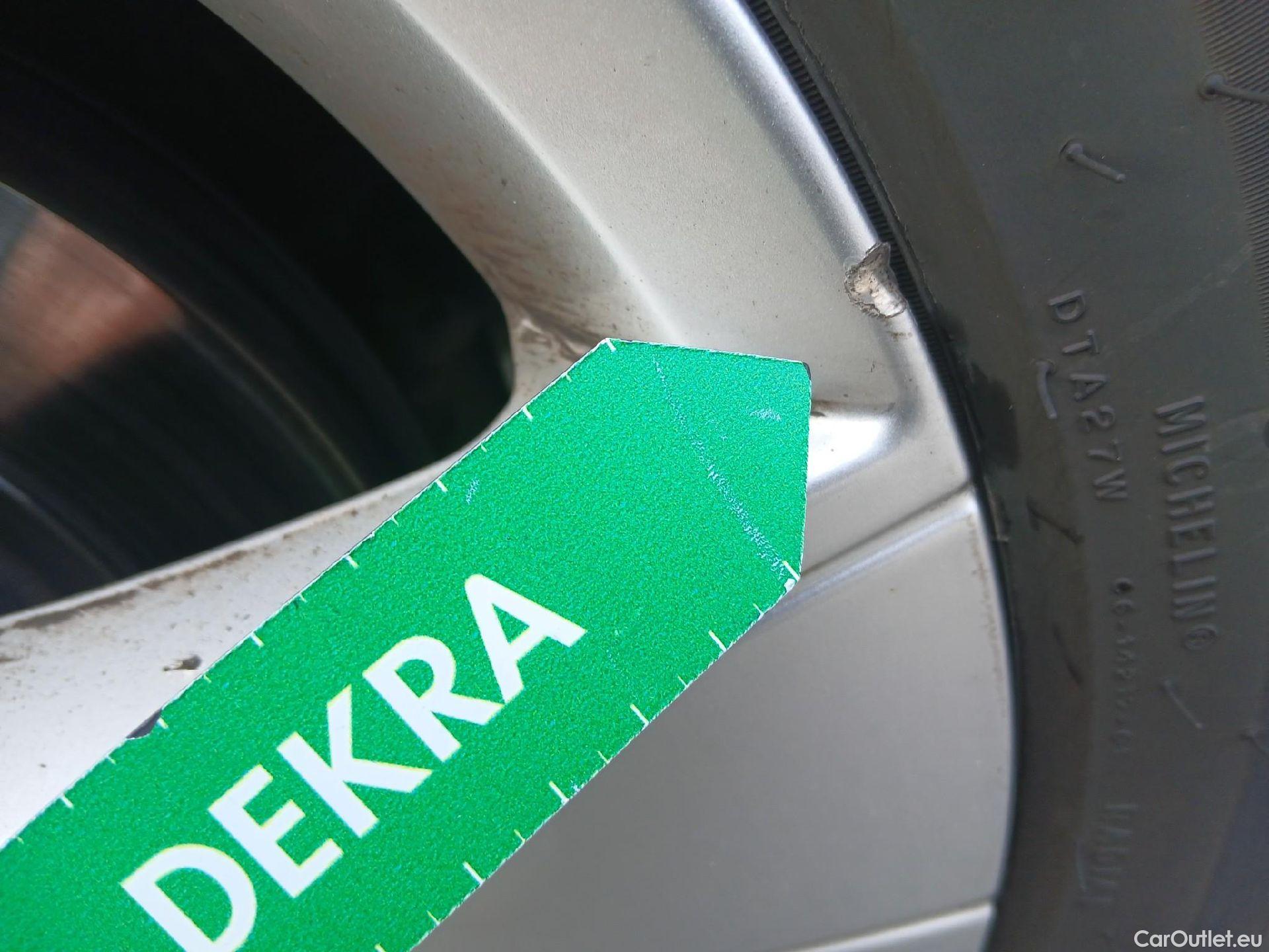  Volvo  XC 40 VOLVO XC40 / 2017 / 5P / todoterreno 1.5 T2 Momentum Core #6