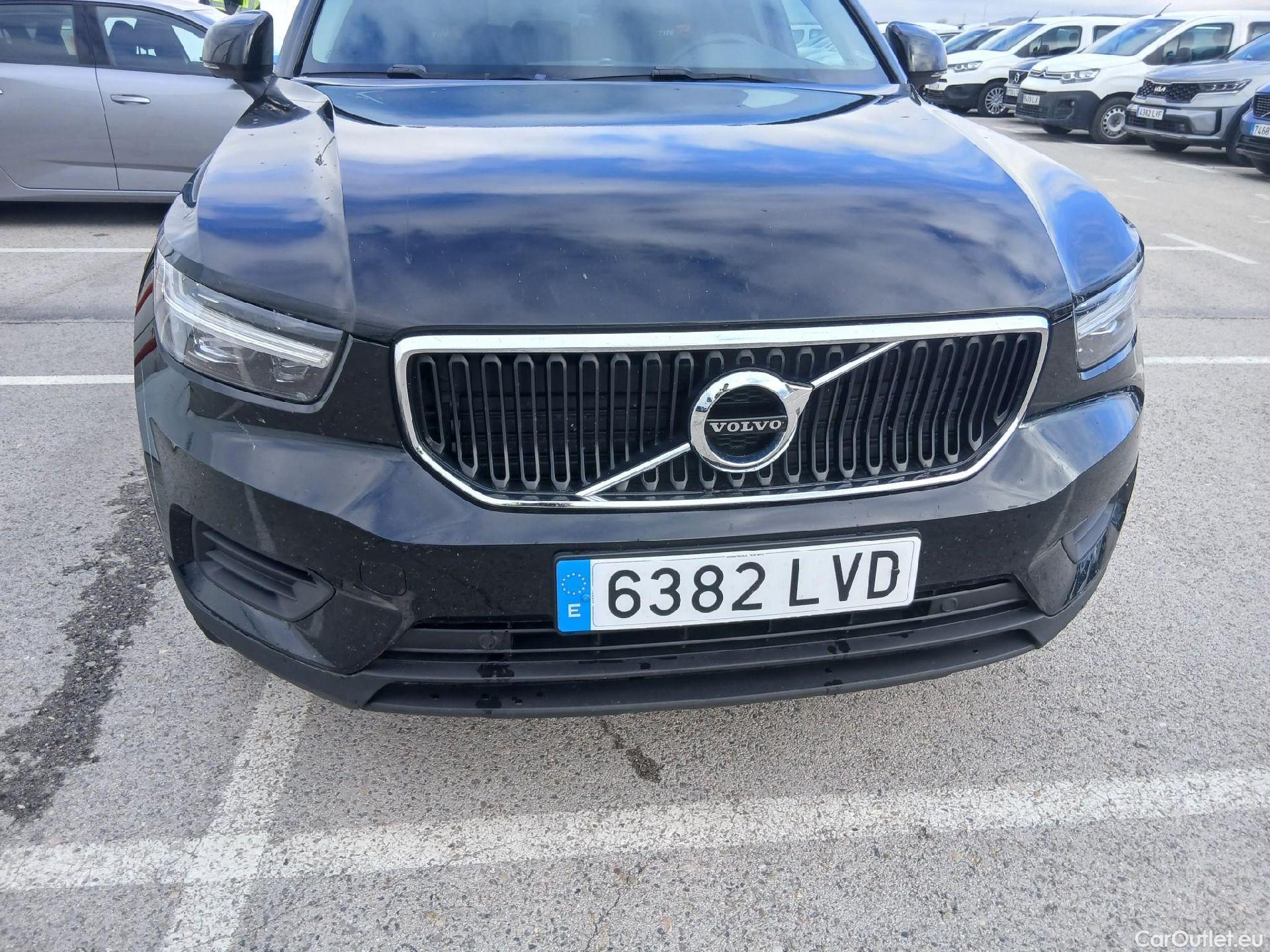  Volvo  XC 40 VOLVO XC40 / 2017 / 5P / todoterreno 1.5 T2 Momentum Core #2