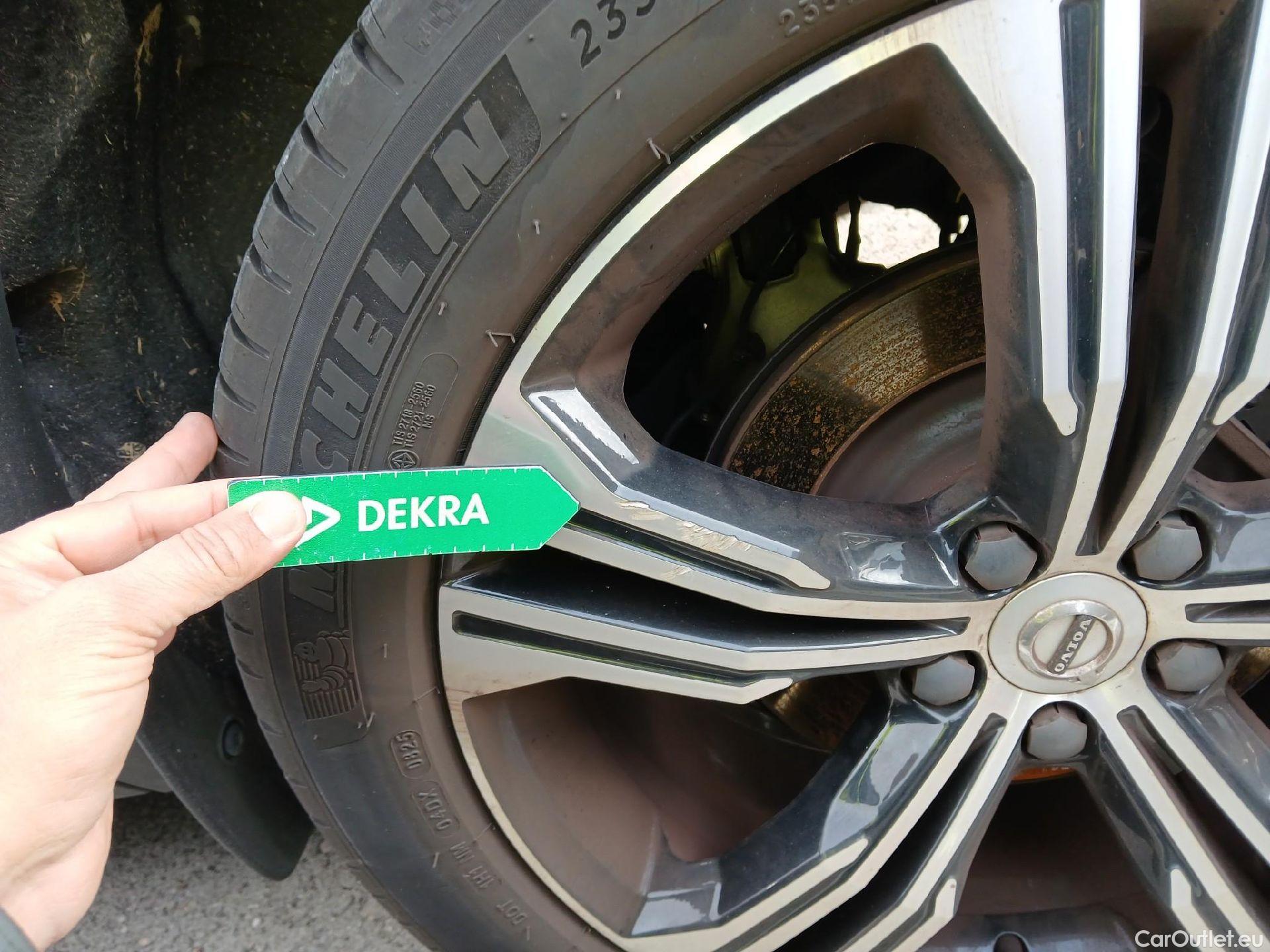  Volvo  XC 40 VOLVO XC40 / 2017 / 5P / todoterreno 1.5 T5 Twin Recharge Inscription Auto #10