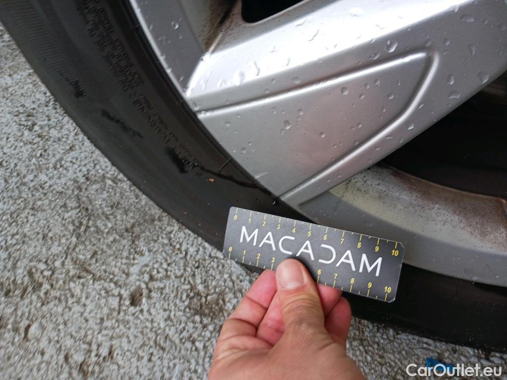  Volvo  XC 40 VOLVO XC40 / 2017 / 5P / todoterreno 1.5 T2 Momentum Core Auto #17