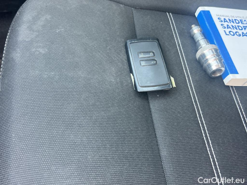  Dacia  Sandero DACIA  / 2020 / 5P / berlina con portón Stepway Comfort 74kW (100CV) ECO-G #2