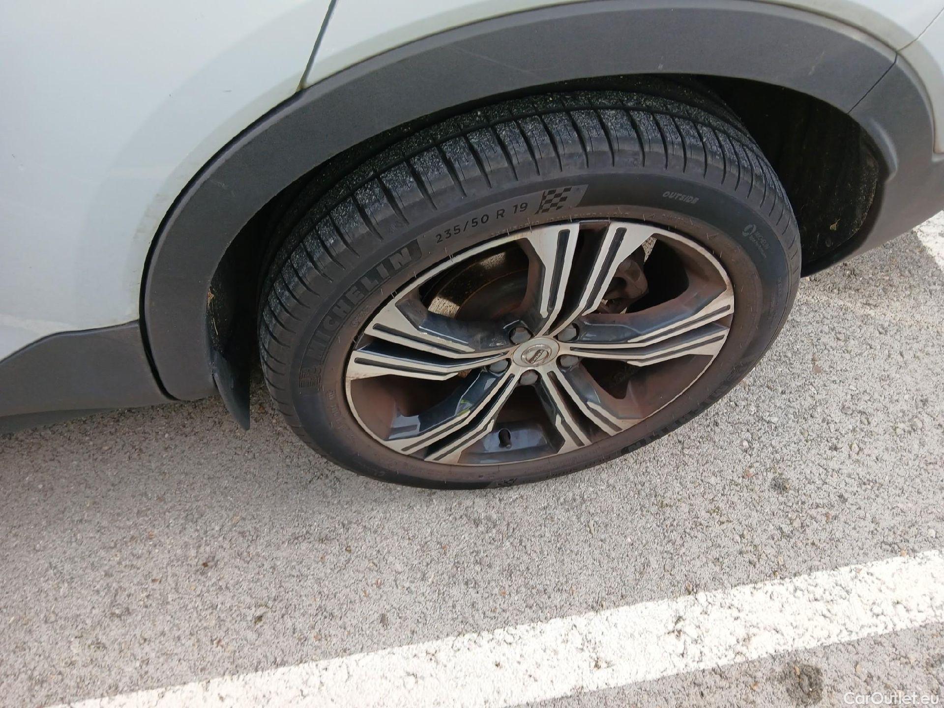  Volvo  XC 40 VOLVO XC40 / 2017 / 5P / todoterreno 1.5 T5 Twin Recharge Inscription Auto #9