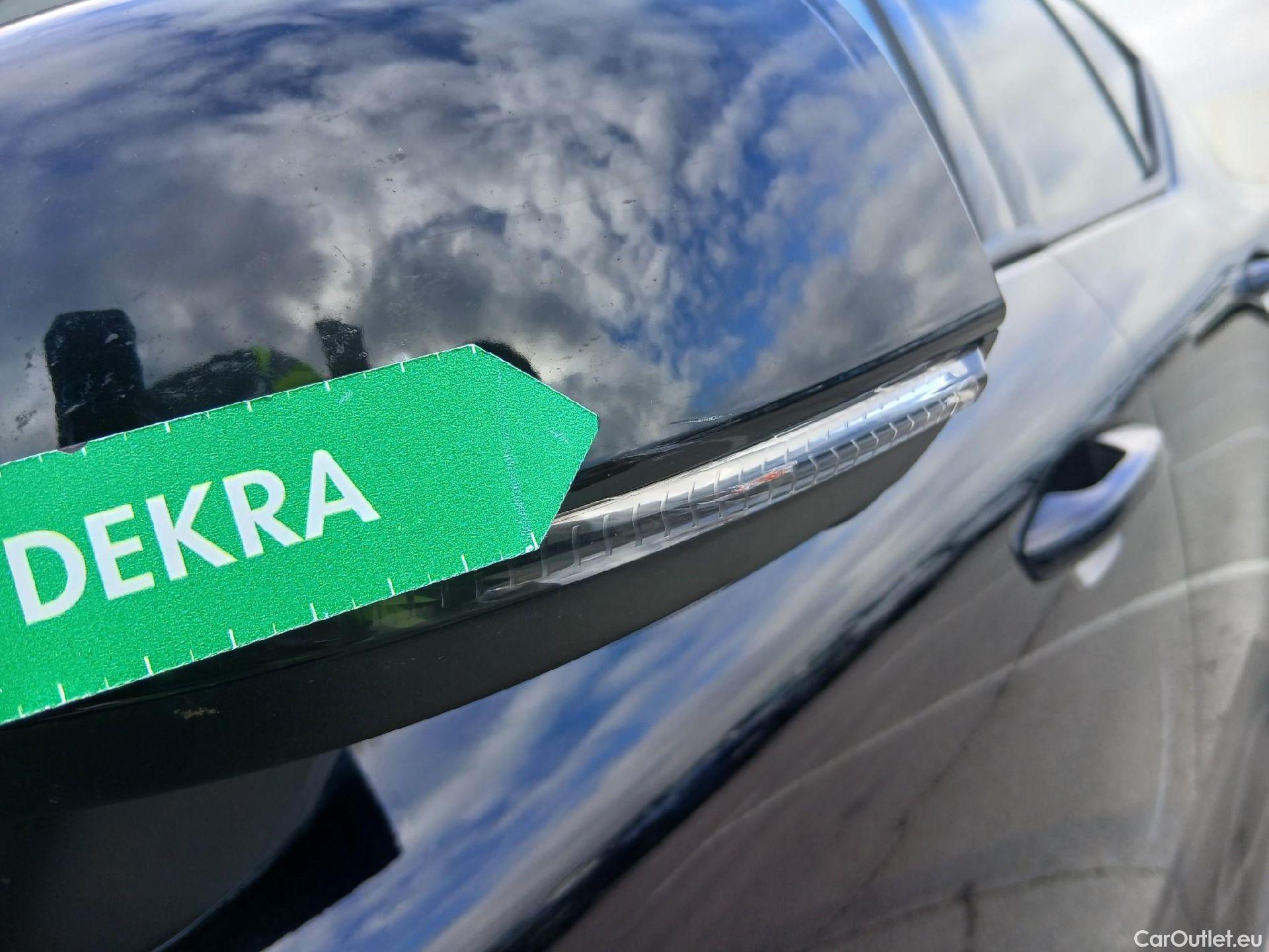  Volvo  XC 40 VOLVO XC40 / 2017 / 5P / todoterreno 1.5 T2 Momentum Core #14