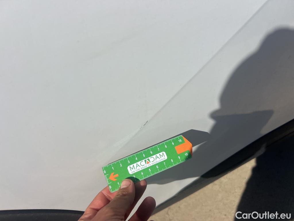  Peugeot  2008 PEUGEOT  / 2019 / 5P / todoterreno Active Puretech 100 S&S BVM6 #27