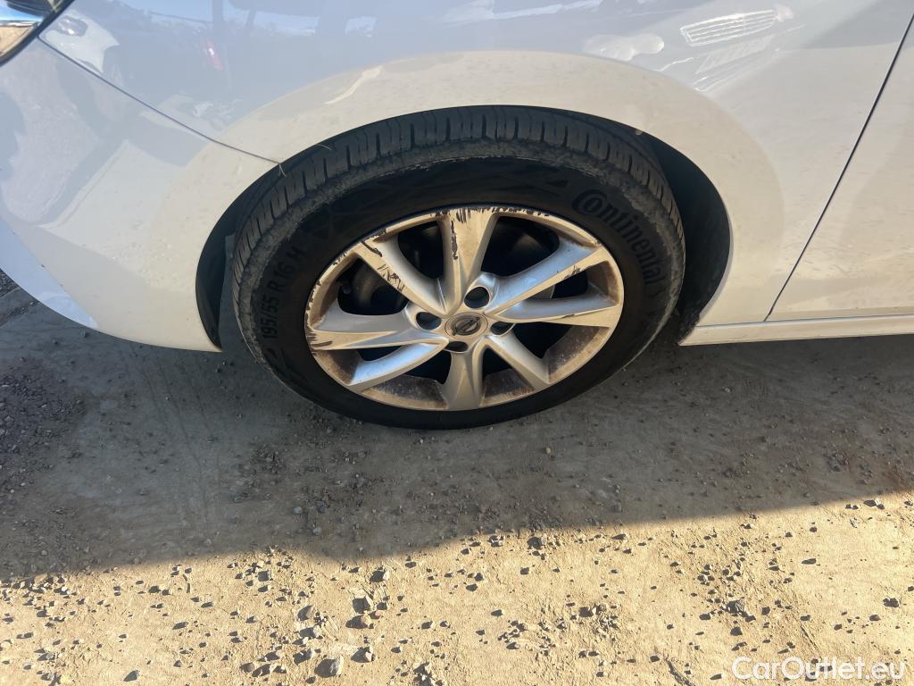  Opel  Corsa OPEL  / 2019 / 5P / berlina con portón 1.2T XHL 74kW (100CV) Elegance Auto #9