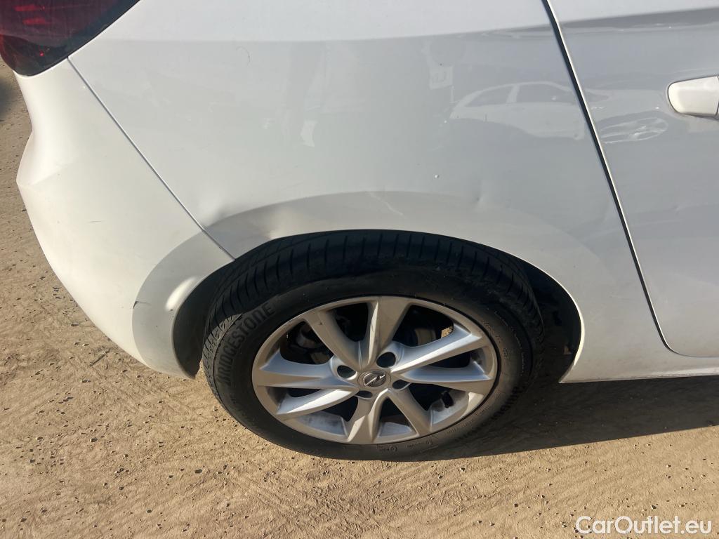  Opel  Corsa OPEL  / 2019 / 5P / berlina con portón 1.2T XHL 74kW (100CV) Elegance Auto #3