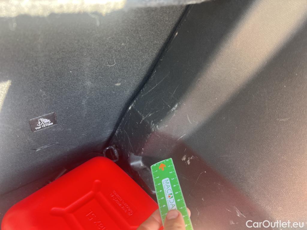  Peugeot  2008 PEUGEOT  / 2019 / 5P / todoterreno Active Puretech 100 S&S BVM6 #16