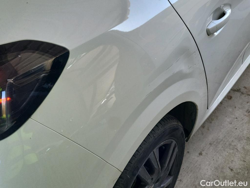  Peugeot  208 PEUGEOT  / 2019 / 5P / berlina con portón BlueHDi 73kW (100CV) Active Pack (AC) #1