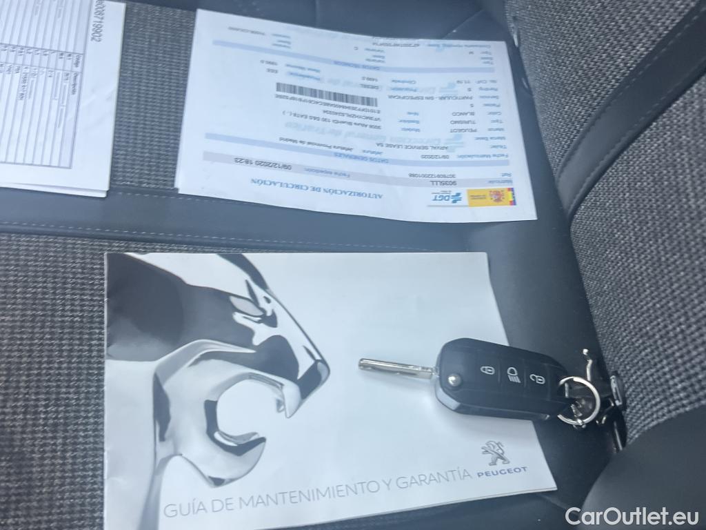  Peugeot  3008 PEUGEOT  / 2016 / 5P / todoterreno 1.5 BlueHDi 96kW (130CV) S&S Allure EAT8 #1