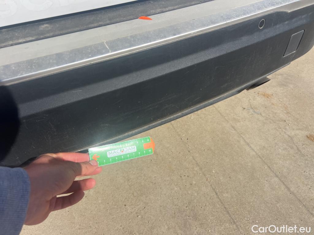  Peugeot  2008 PEUGEOT  / 2019 / 5P / todoterreno Active Puretech 100 S&S BVM6 #32