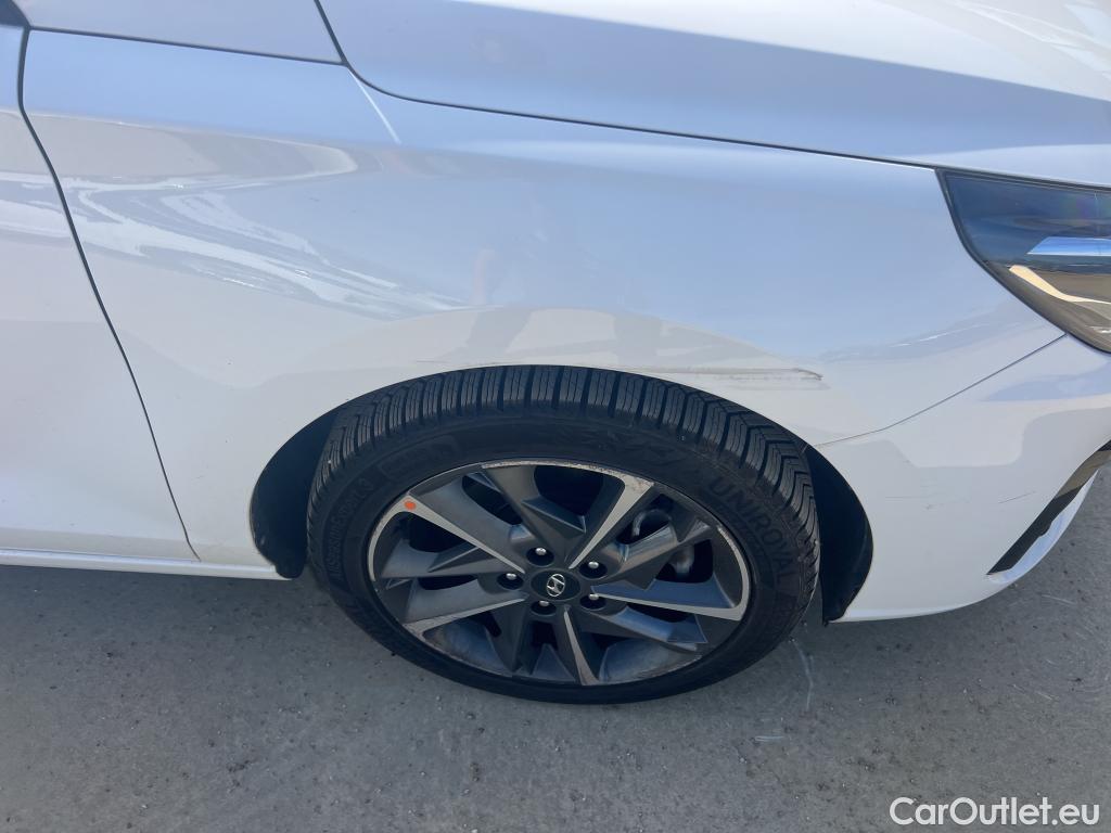  Hyundai  i30 HYUNDAI  / 2020 / 5P / berlina con portón 1.5 DPI Klass SLX #28