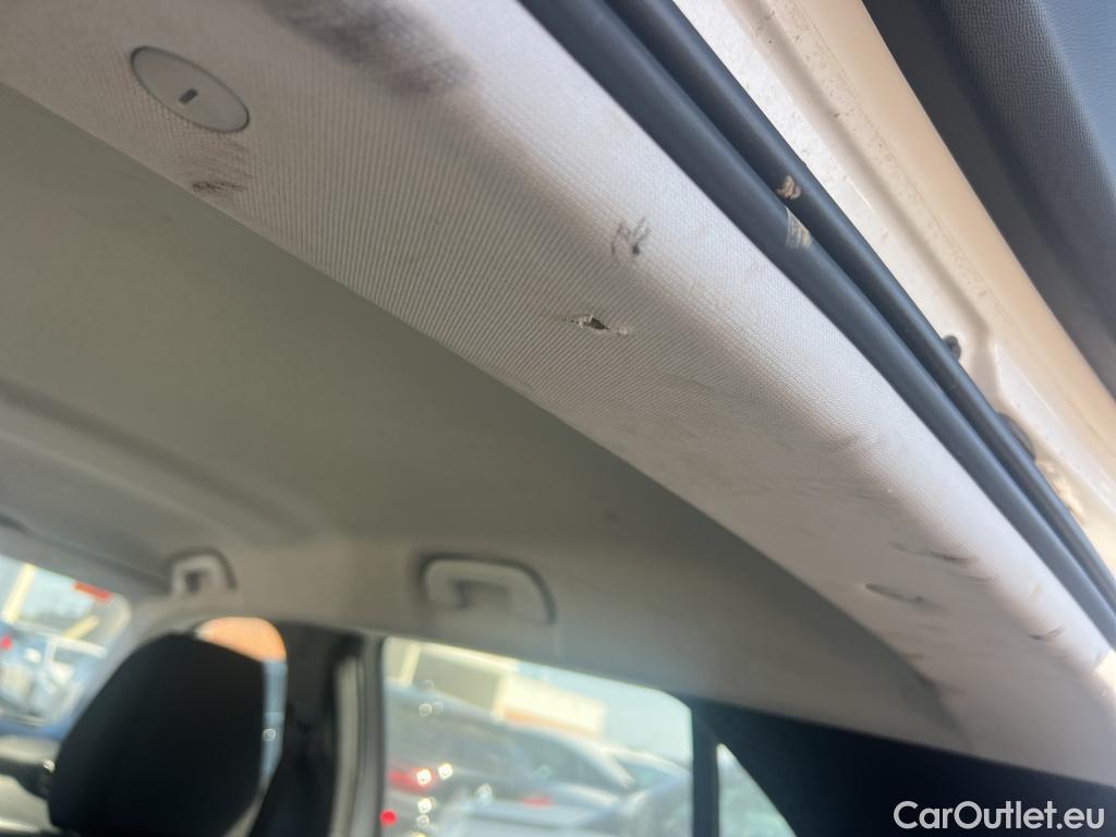  Peugeot  2008 PEUGEOT  / 2019 / 5P / todoterreno Active Puretech 100 S&S BVM6 #5