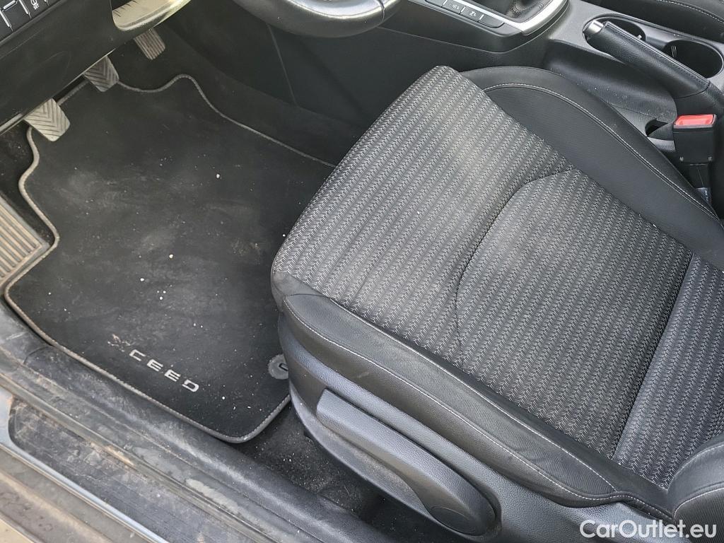  KIA  XCeed KIA  / 2019 / 5P / todoterreno 1.0 T-GDi Drive 88kW (120CV) #28