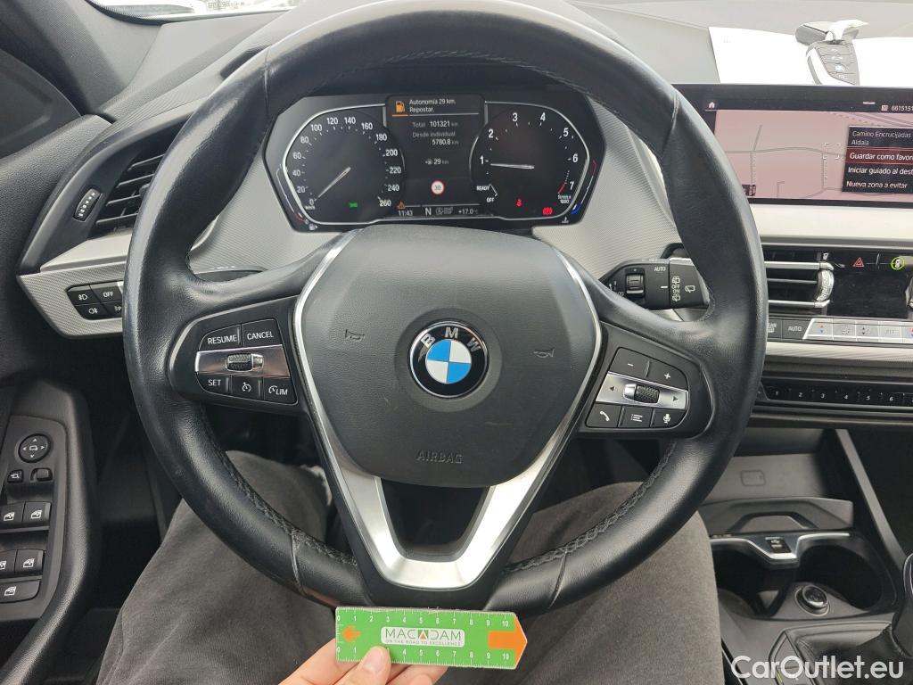  Bmw  Serie 1 BMW  / 2019 / 5P / berlina con portón 118i #10