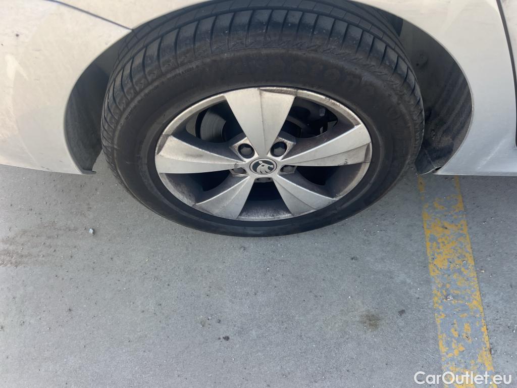  Skoda  Octavia SKODA  / 2020 / 5P / berlina con portón 2.0 TDI 85kW (115 CV) Manual Ambition #11