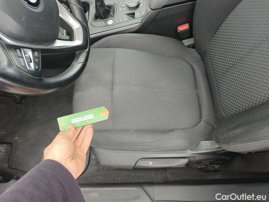  Bmw  Serie 1 BMW  / 2019 / 5P / berlina con portón 118i #18