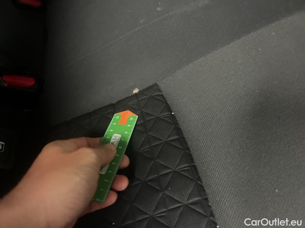  Toyota  C-HR TOYOTA  / 2019 / 5P / todoterreno 1.8 125H Advance #21