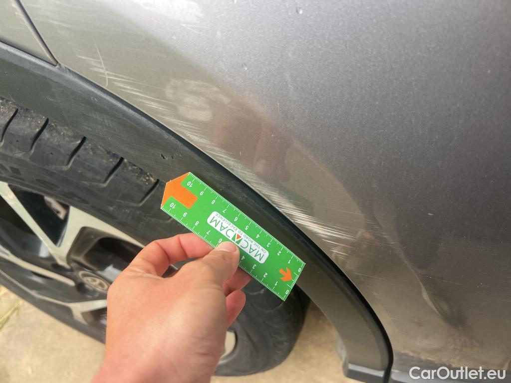  Toyota  C-HR TOYOTA  / 2019 / 5P / todoterreno 1.8 125H Advance #25