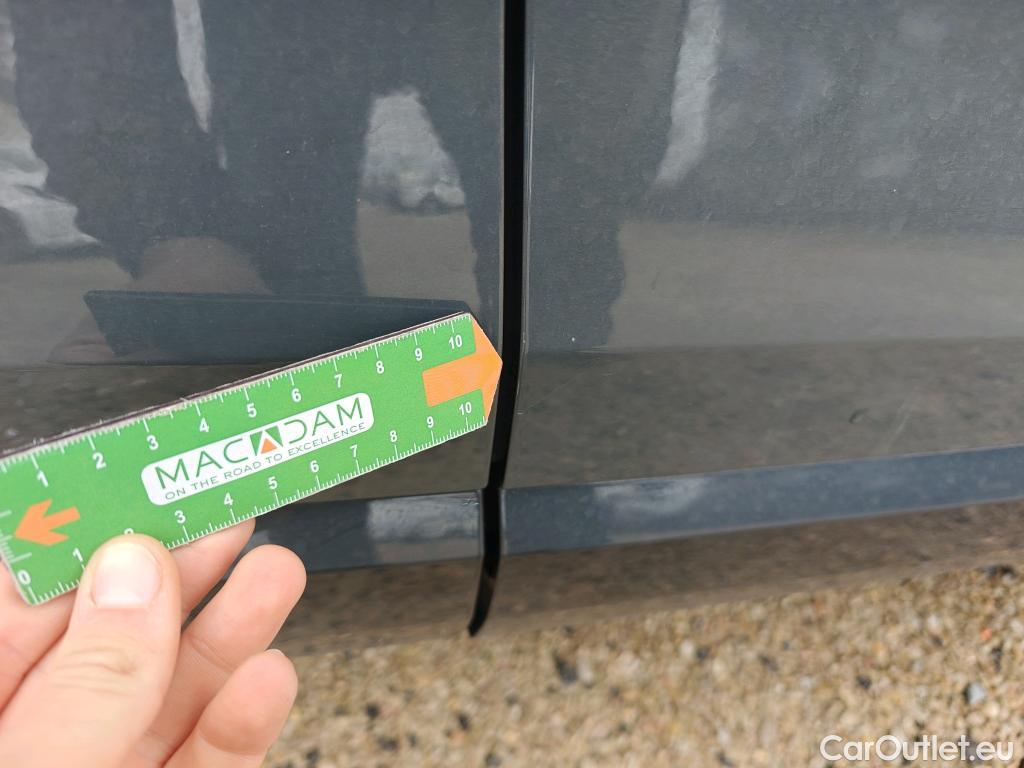  Audi  Q3 AUDI  / 2018 / 5P / todoterreno Advanced 35 TDI 110kW (150CV) #27