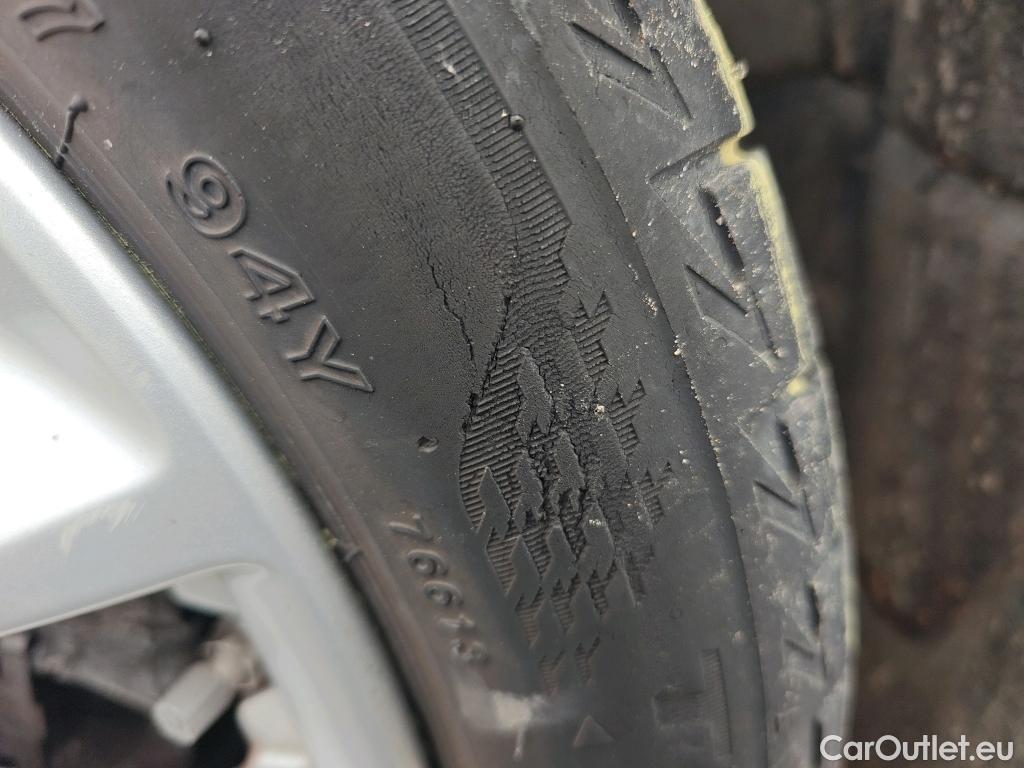  Bmw  Serie 1 BMW  / 2019 / 5P / berlina con portón 118i #22