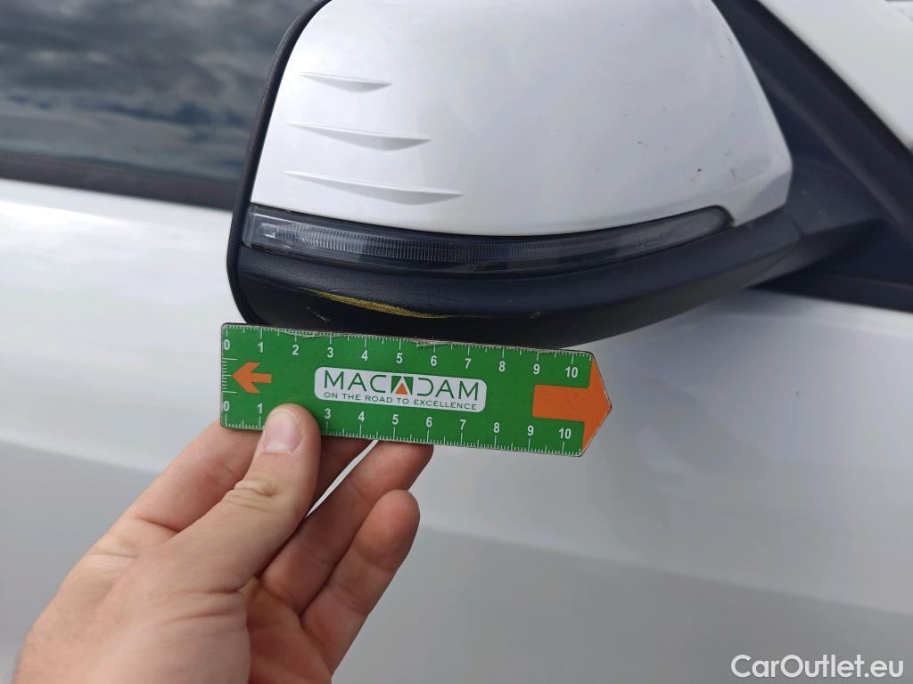  Bmw  Serie 1 BMW  / 2019 / 5P / berlina con portón 118i #23