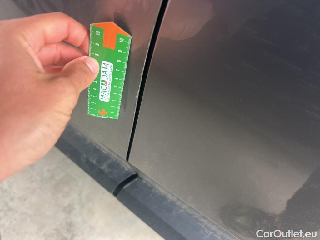  Toyota  C-HR TOYOTA  / 2019 / 5P / todoterreno 1.8 125H Advance #18