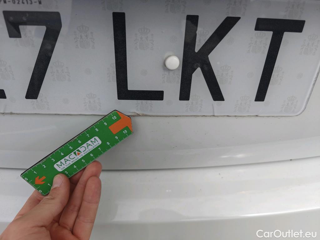  Bmw  Serie 1 BMW  / 2019 / 5P / berlina con portón 118i #15