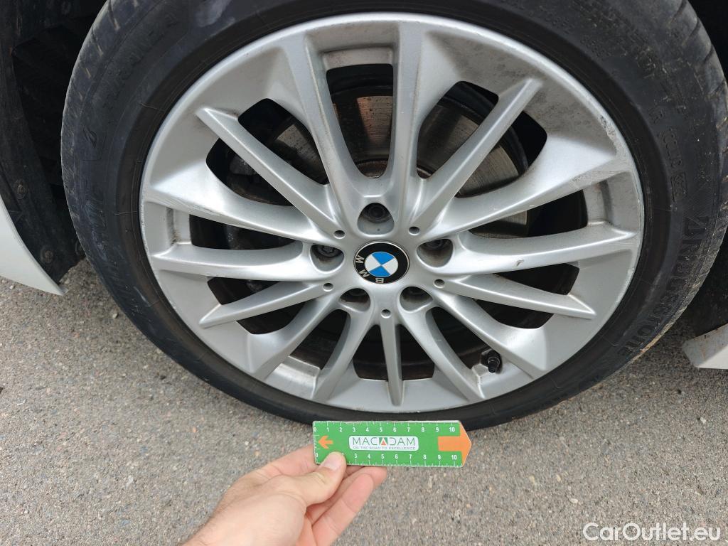  Bmw  Serie 1 BMW  / 2019 / 5P / berlina con portón 118i #3