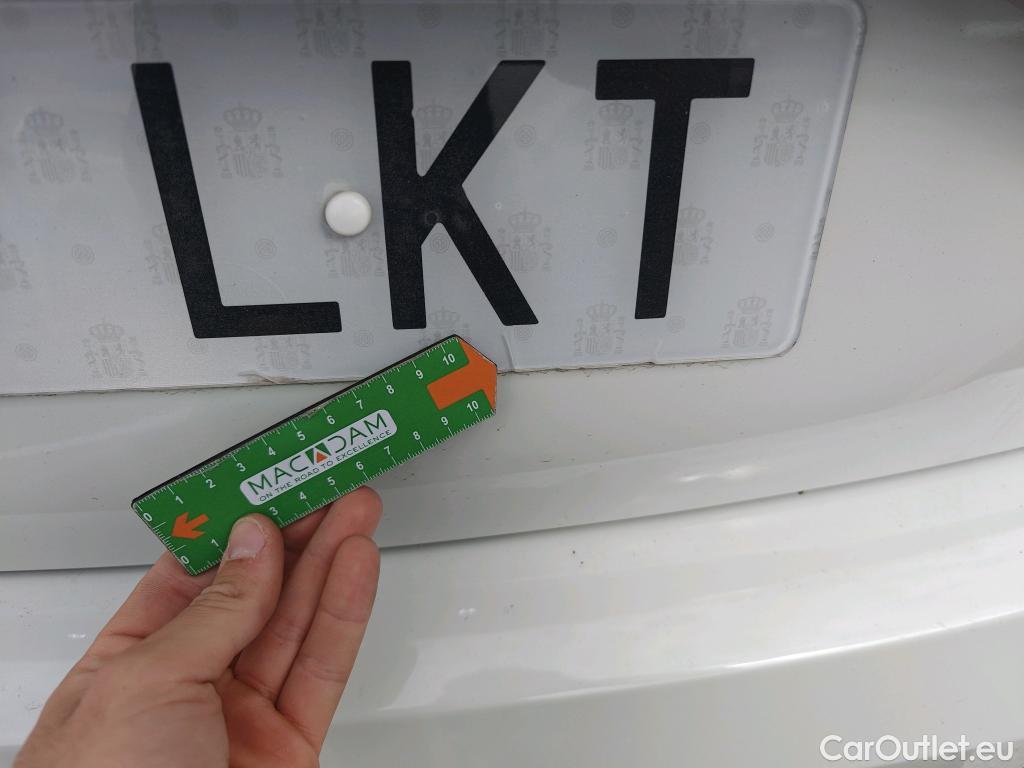  Bmw  Serie 1 BMW  / 2019 / 5P / berlina con portón 118i #14