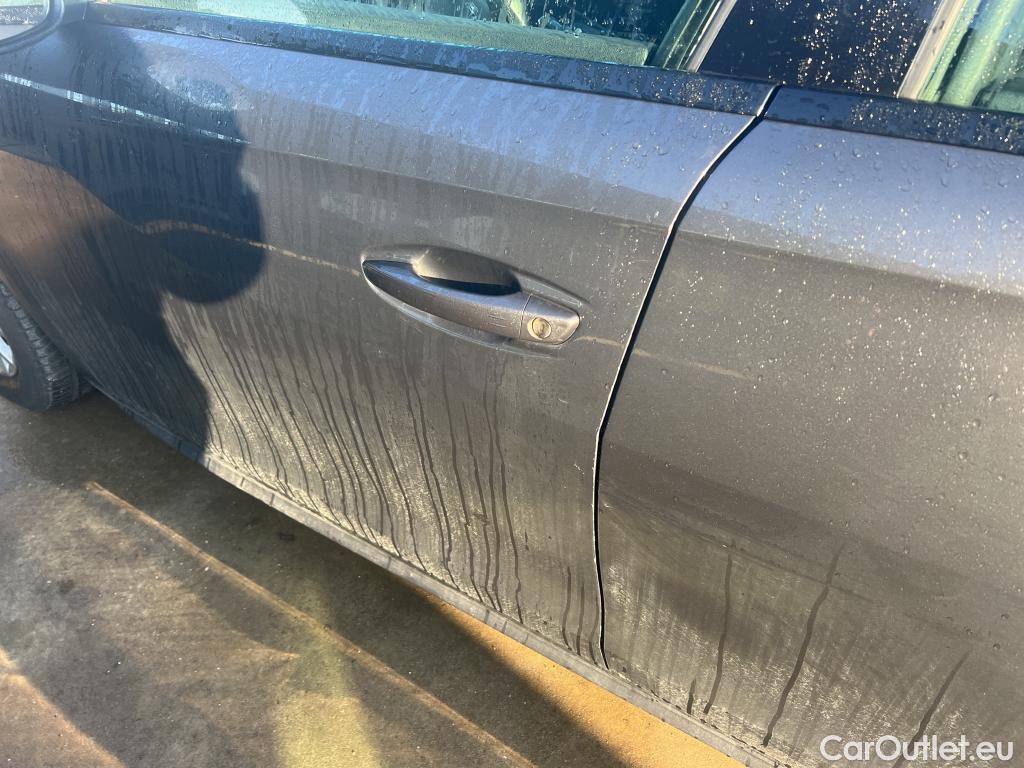  Peugeot  508 PEUGEOT  / 2018 / 5P / berlina con portón 5P Active Pack BlueHDi 130 S&S EAT8 (AC) #9