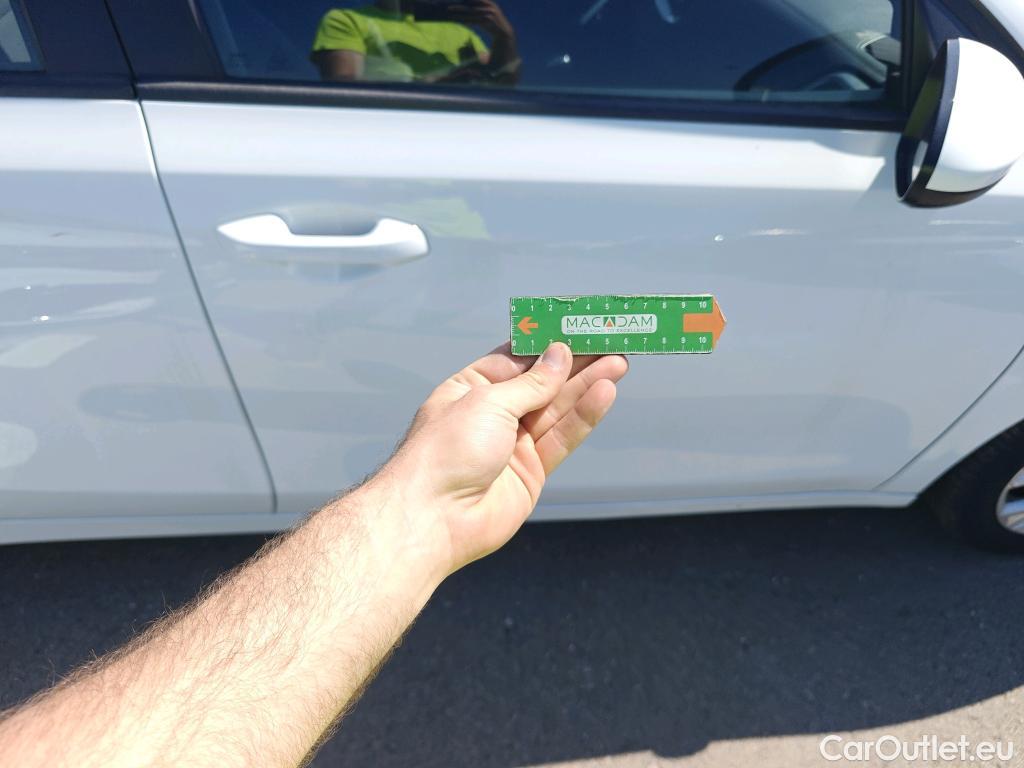  KIA  Cee'd KIA Ceed Tourer / 2018 / 5P / familiar Tourer 1.0 T-GDi 88kW (120CV) Concept #1