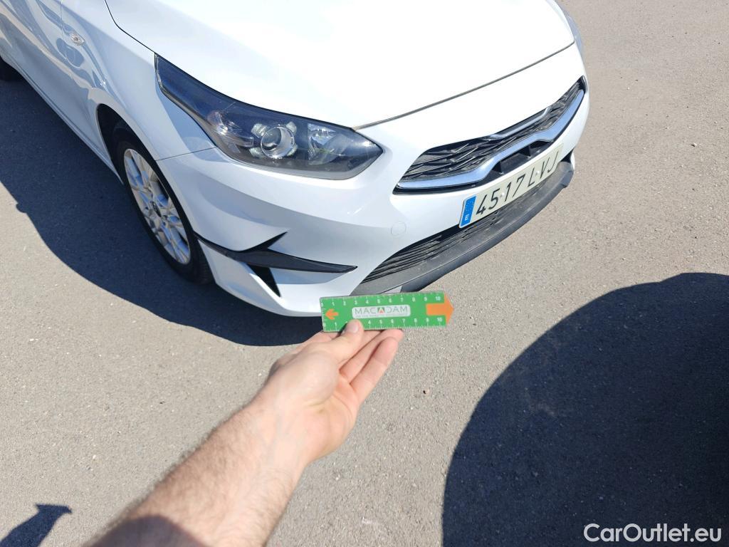  KIA  Cee'd KIA Ceed Tourer / 2018 / 5P / familiar Tourer 1.0 T-GDi 88kW (120CV) Concept #17