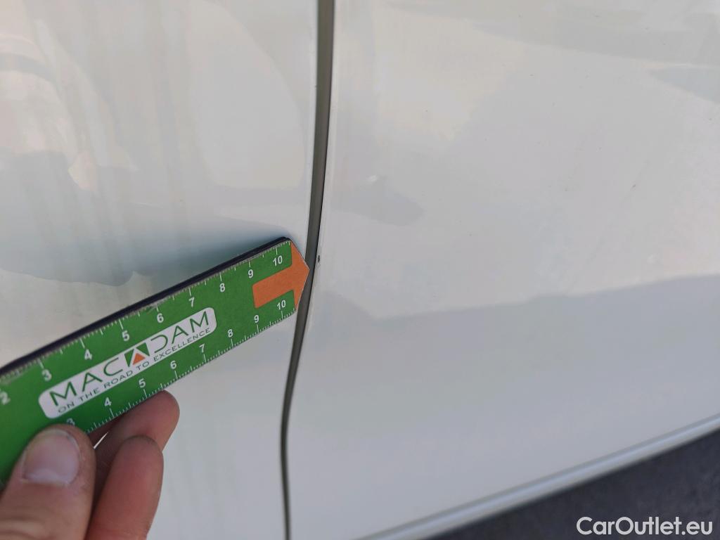  KIA  Cee'd KIA Ceed Tourer / 2018 / 5P / familiar Tourer 1.0 T-GDi 88kW (120CV) Concept #3