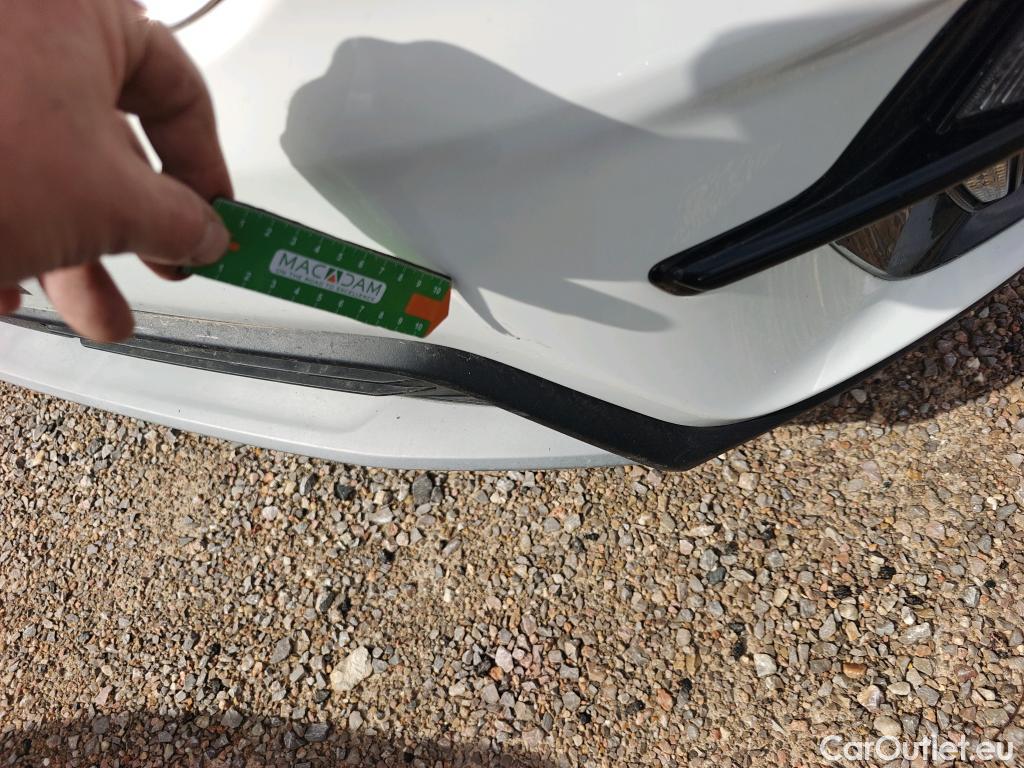  KIA  Niro KIA  / 2019 / 5P / crossover 1.6 GDi HEV 104kW (141CV) Drive #24