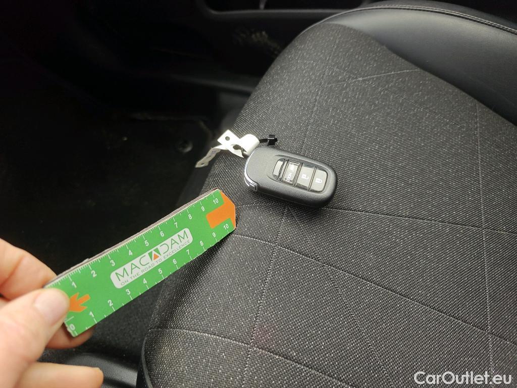  Honda  HR-V HONDA  / 2021 / 5P / todoterreno 1.5 i-MMD Advance 4x2 #2