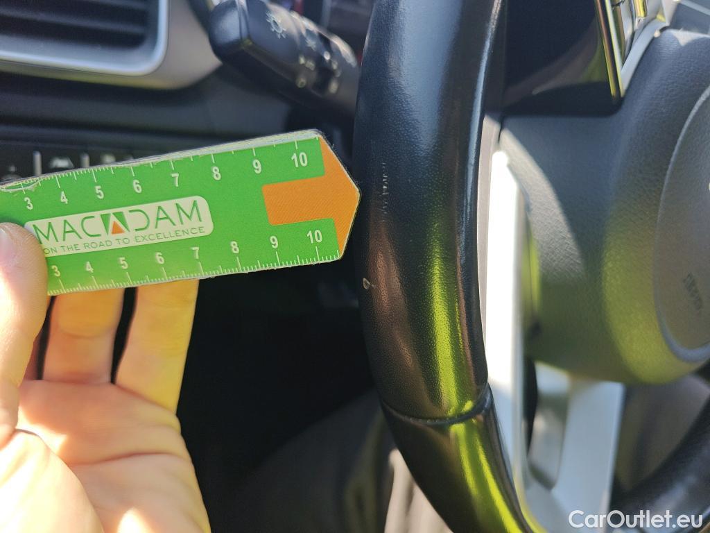  KIA  Cee'd KIA Ceed Tourer / 2018 / 5P / familiar Tourer 1.0 T-GDi 88kW (120CV) Concept #13