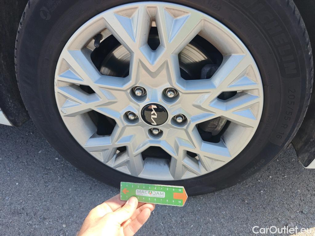  KIA  Cee'd KIA Ceed Tourer / 2018 / 5P / familiar Tourer 1.0 T-GDi 88kW (120CV) Concept #33