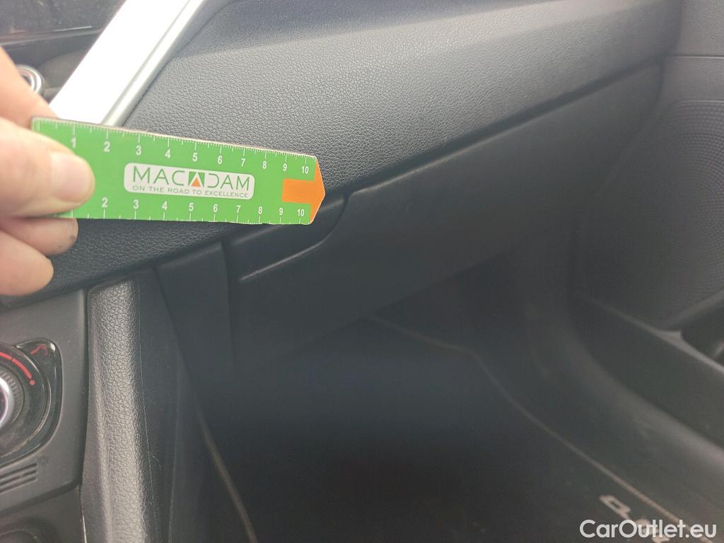  KIA  Niro KIA  / 2019 / 5P / crossover 1.6 GDi HEV 104kW (141CV) Drive #17