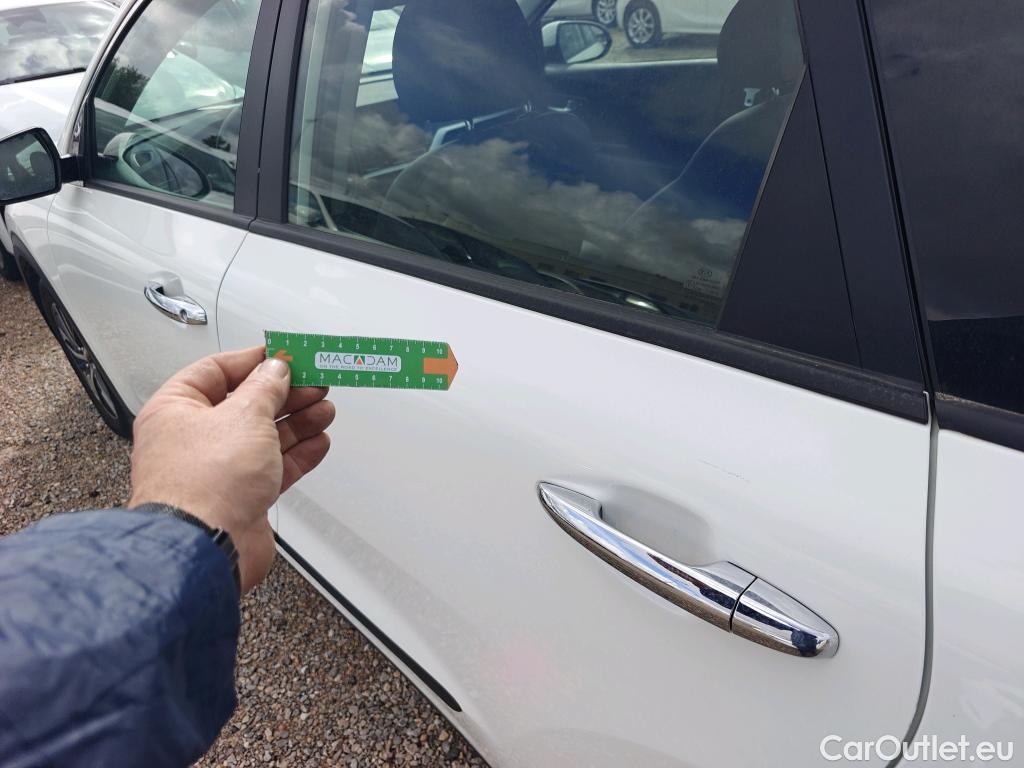  KIA  Niro KIA  / 2019 / 5P / crossover 1.6 GDi HEV 104kW (141CV) Drive #3