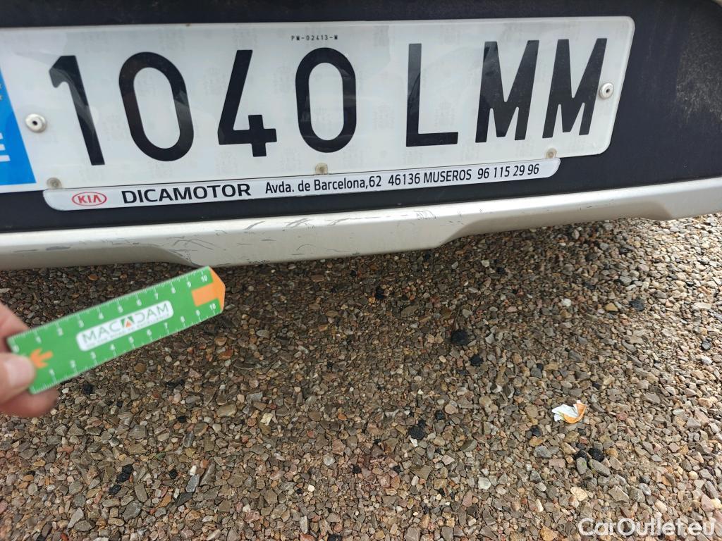  KIA  Niro KIA  / 2019 / 5P / crossover 1.6 GDi HEV 104kW (141CV) Drive #13