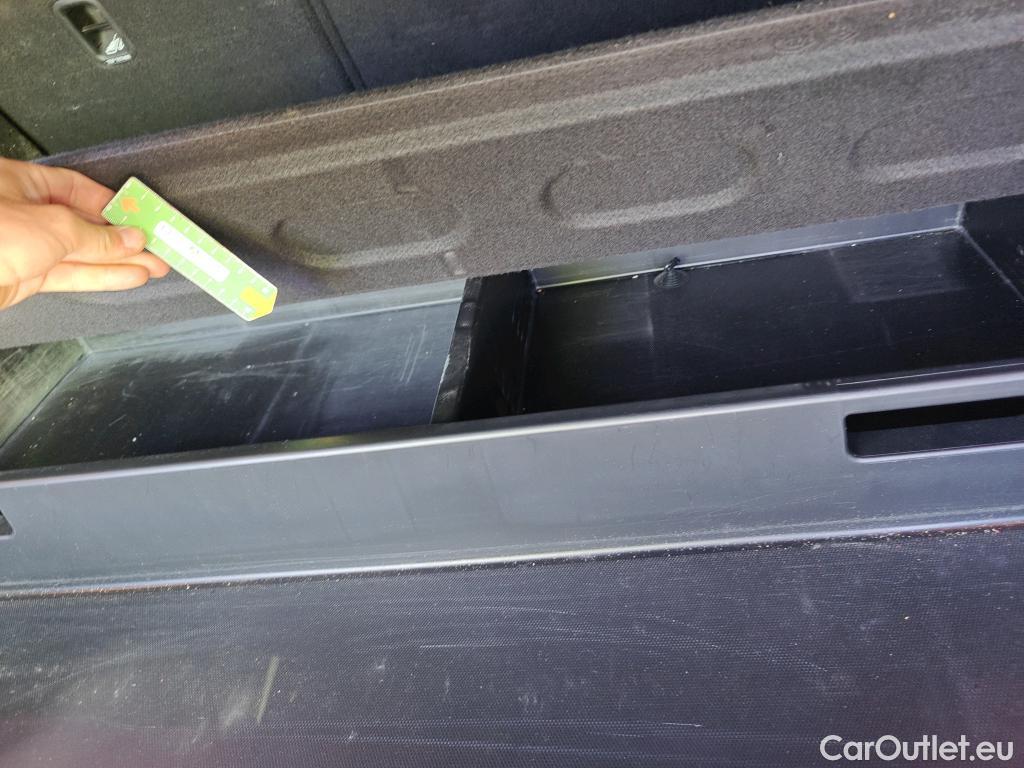  KIA  Cee'd KIA Ceed Tourer / 2018 / 5P / familiar Tourer 1.0 T-GDi 88kW (120CV) Concept #6