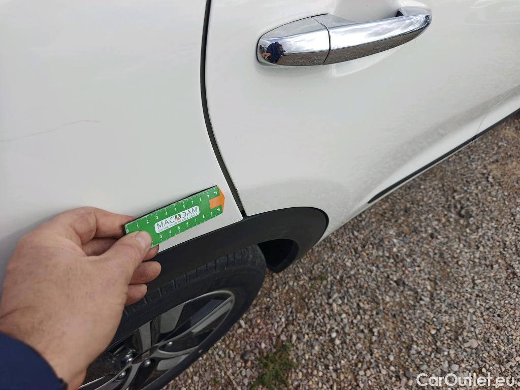  KIA  Niro KIA  / 2019 / 5P / crossover 1.6 GDi HEV 104kW (141CV) Drive #36