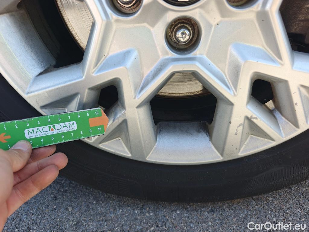  KIA  Cee'd KIA Ceed Tourer / 2018 / 5P / familiar Tourer 1.0 T-GDi 88kW (120CV) Concept #34