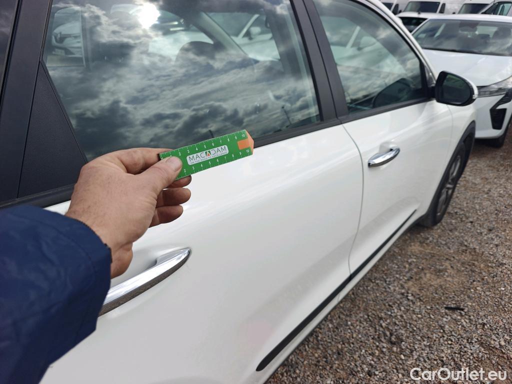  KIA  Niro KIA  / 2019 / 5P / crossover 1.6 GDi HEV 104kW (141CV) Drive #35